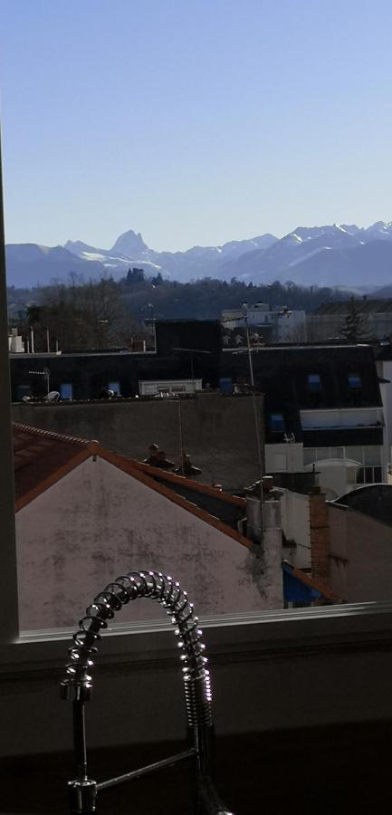 Appartement tout confort 2 chbres - 72m2 - avec terrasse et vue Pyrénées Pau Extérieur photo