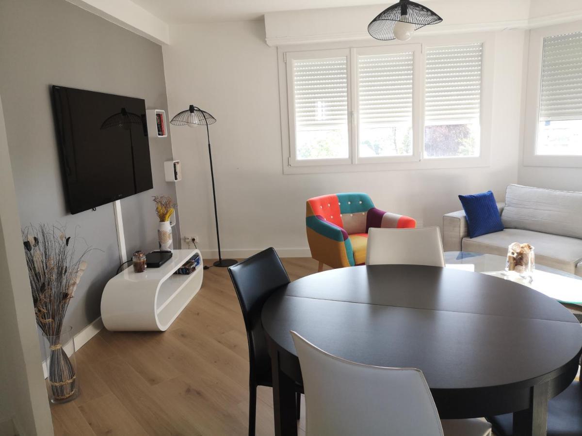Appartement tout confort 2 chbres - 72m2 - avec terrasse et vue Pyrénées Pau Extérieur photo